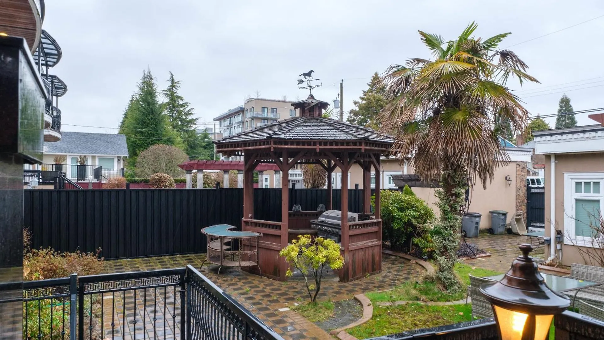 Holiday home Luxurious 8-Bedroom Villa In Central Vancouver